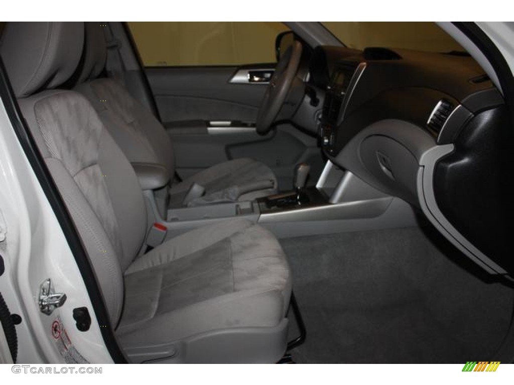 2009 Forester 2.5 X Premium - Satin White Pearl / Platinum photo #13