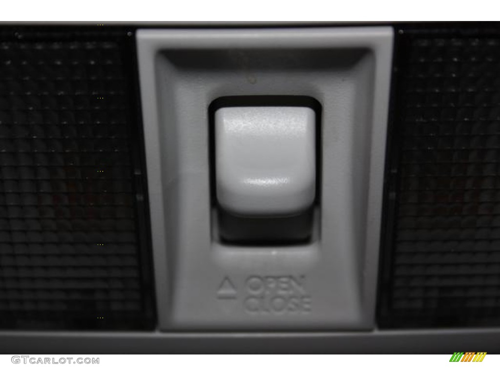 2009 Forester 2.5 X Premium - Satin White Pearl / Platinum photo #17
