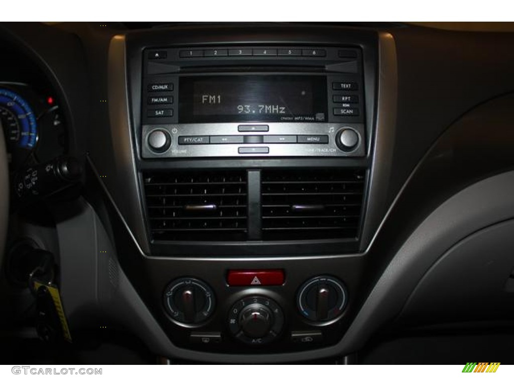 2009 Forester 2.5 X Premium - Satin White Pearl / Platinum photo #21