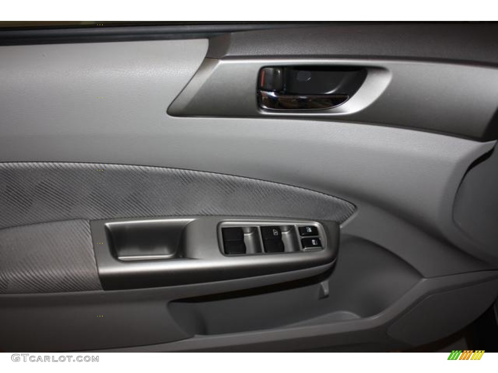 2009 Forester 2.5 X Premium - Satin White Pearl / Platinum photo #24
