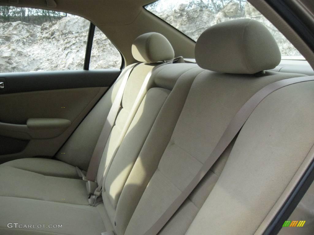 2006 Accord LX V6 Sedan - Desert Mist Metallic / Ivory photo #5