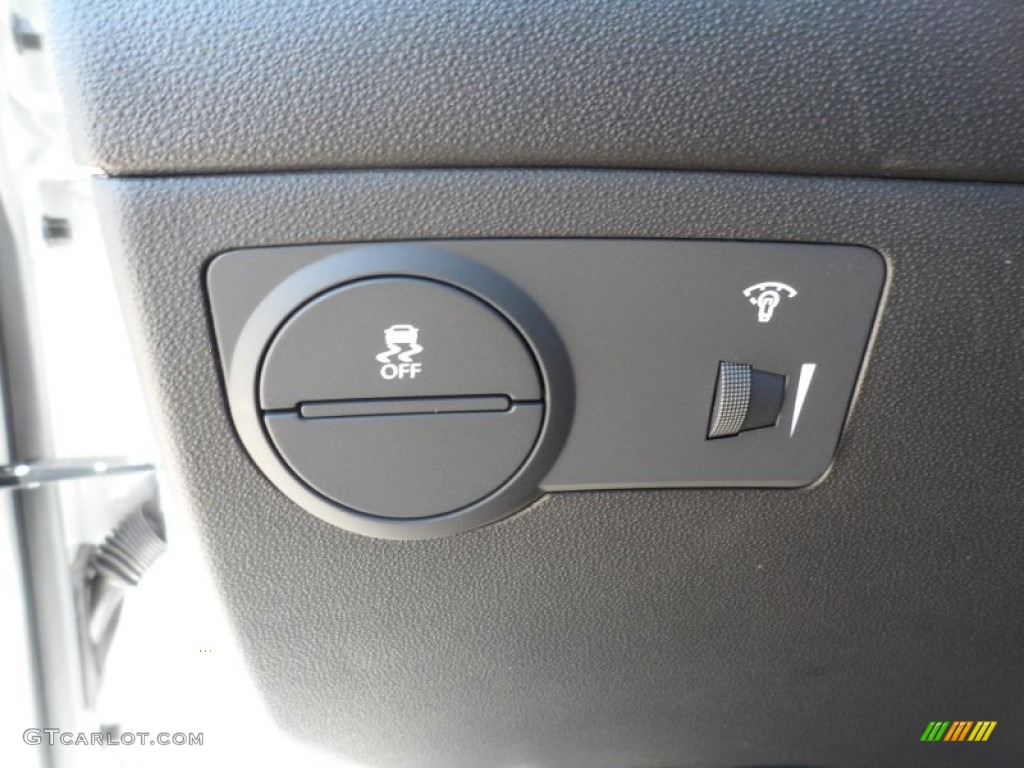 2012 Hyundai Genesis Coupe 2.0T Premium Controls Photo #55398309