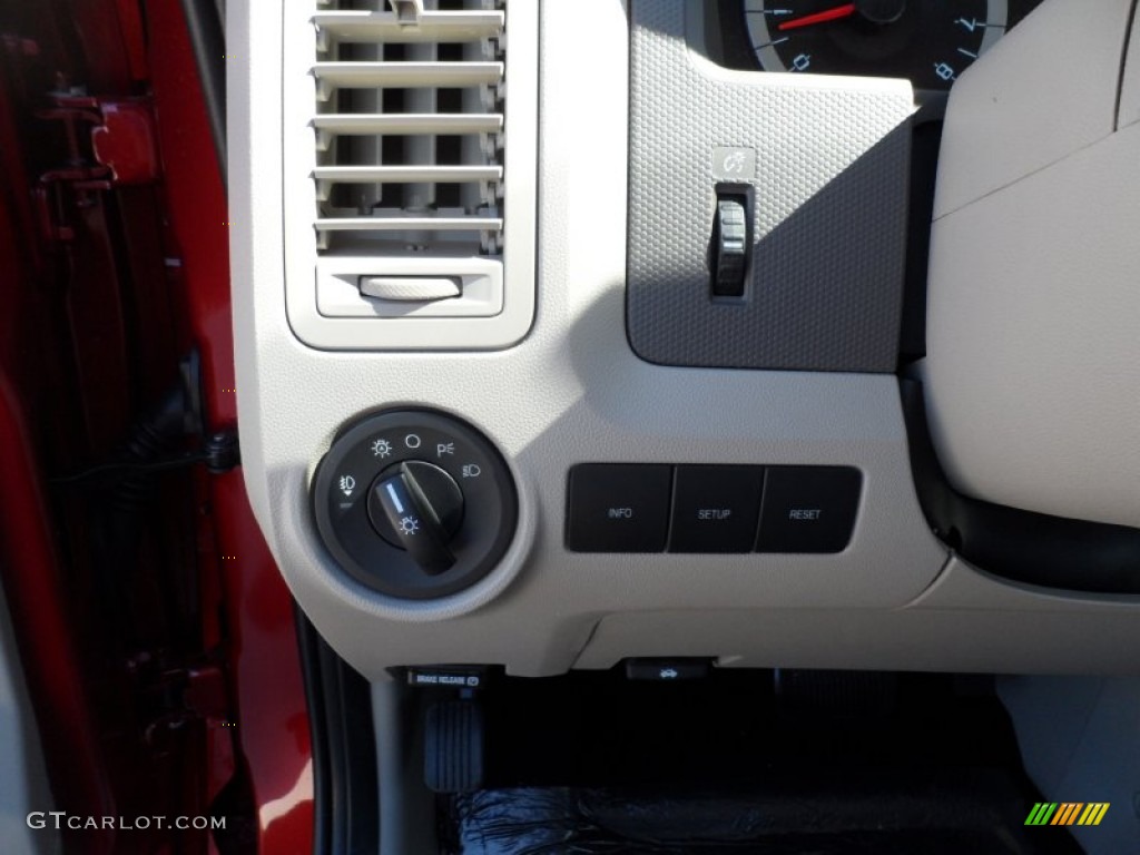 2012 Ford Escape XLT V6 Controls Photo #55399410