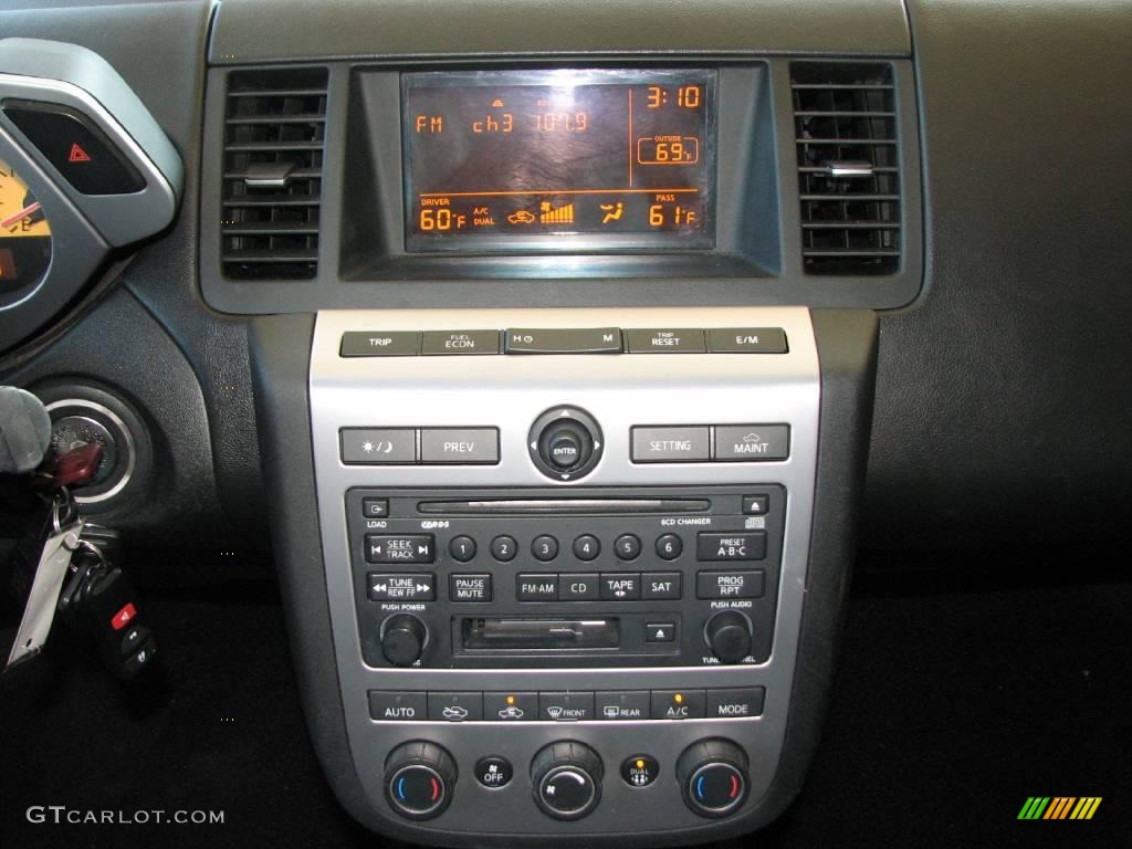 2003 Murano SE - Polished Pewter Metallic / Charcoal photo #17