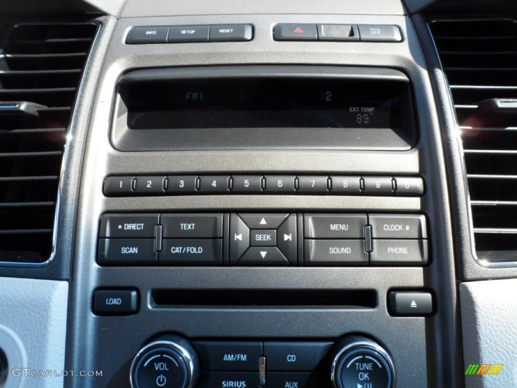 2012 Ford Taurus SE Controls Photo #55400295