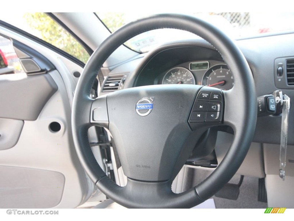 2009 Volvo C30 T5 Steering Wheel Photos