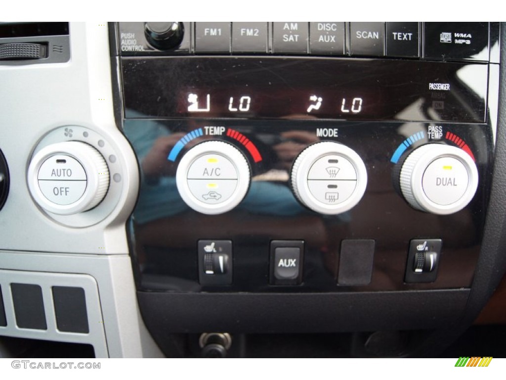 2007 Toyota Tundra Limited CrewMax Controls Photo #55403850