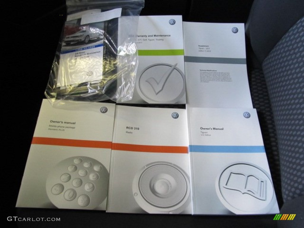 2011 Volkswagen Tiguan S 4Motion Books/Manuals Photo #55405525