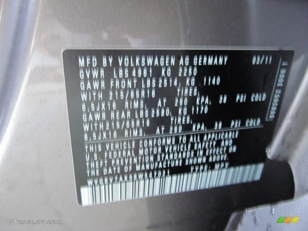 2011 Tiguan S 4Motion - Alpine Gray Metallic / Charcoal photo #29