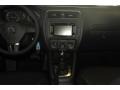 Black - Jetta SE Sedan Photo No. 25