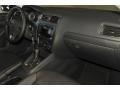 Black - Jetta SE Sedan Photo No. 32