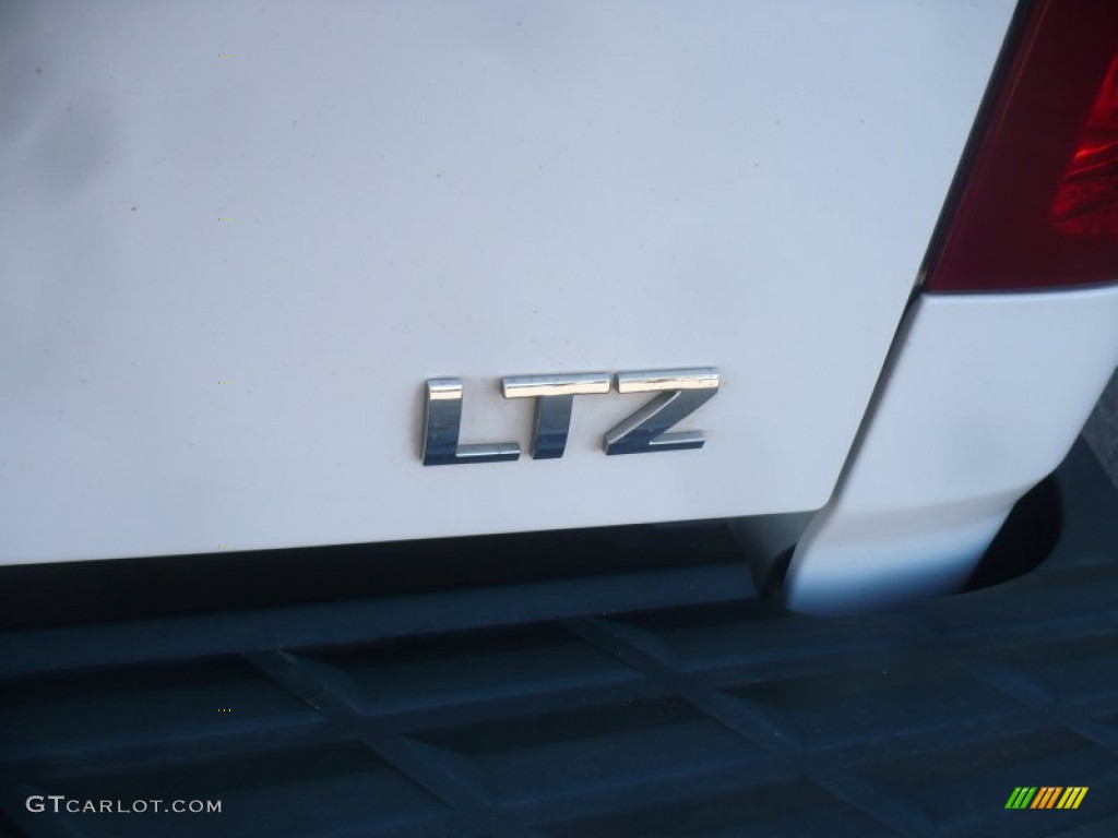 2007 Chevrolet Silverado 1500 LTZ Crew Cab 4x4 Marks and Logos Photo #55408221