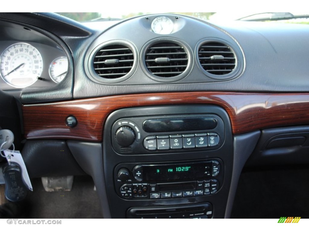 2000 Chrysler 300 M Sedan Controls Photo #55408278