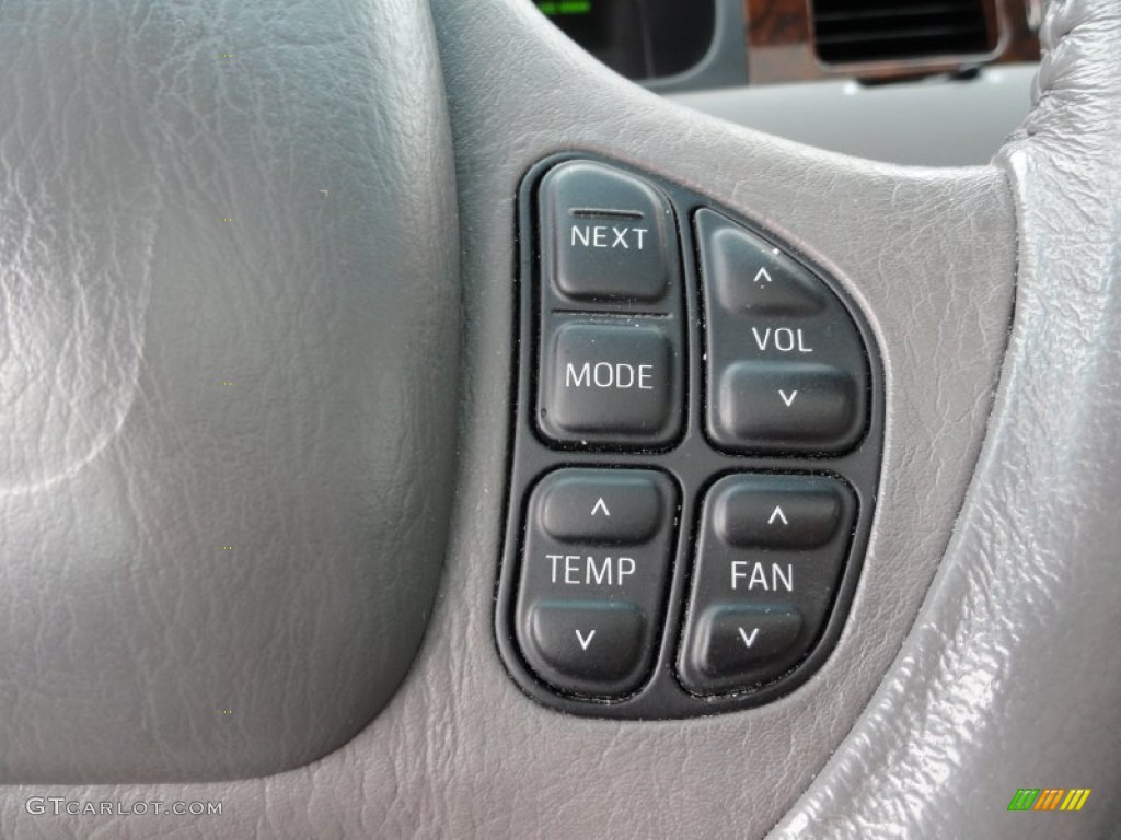 1999 Lincoln Town Car Signature Controls Photo #55410075