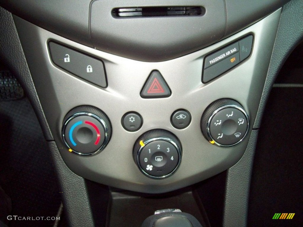 2012 Chevrolet Sonic LS Hatch Controls Photo #55410144