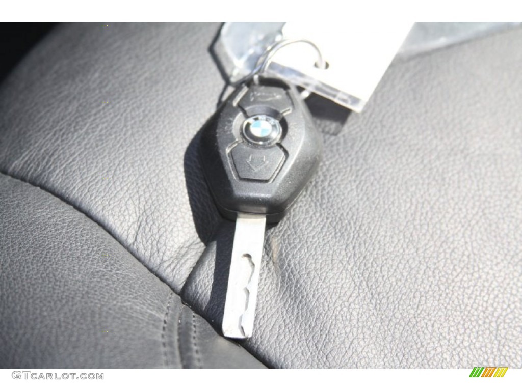 2006 BMW Z4 3.0si Coupe Keys Photos
