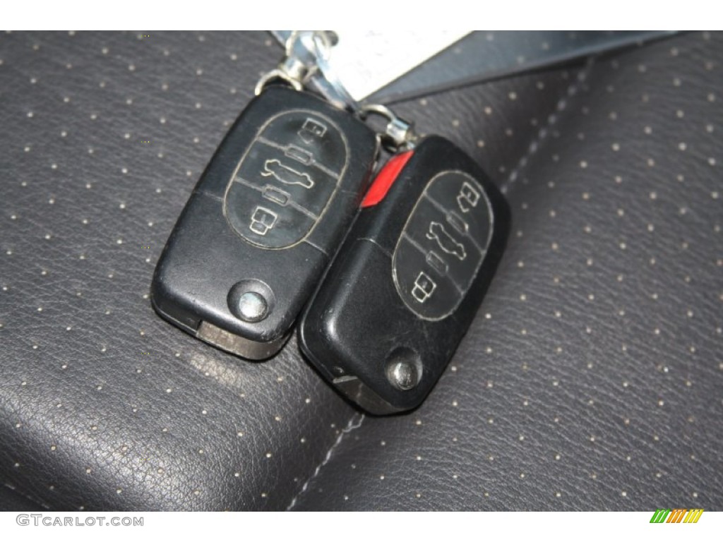 2002 Audi A4 1.8T Sedan Keys Photos