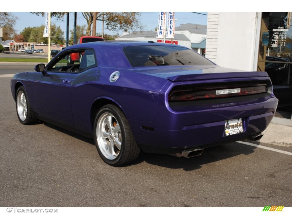 2010 Challenger R/T Classic - Plum Crazy Purple Pearl / Dark Slate Gray photo #4