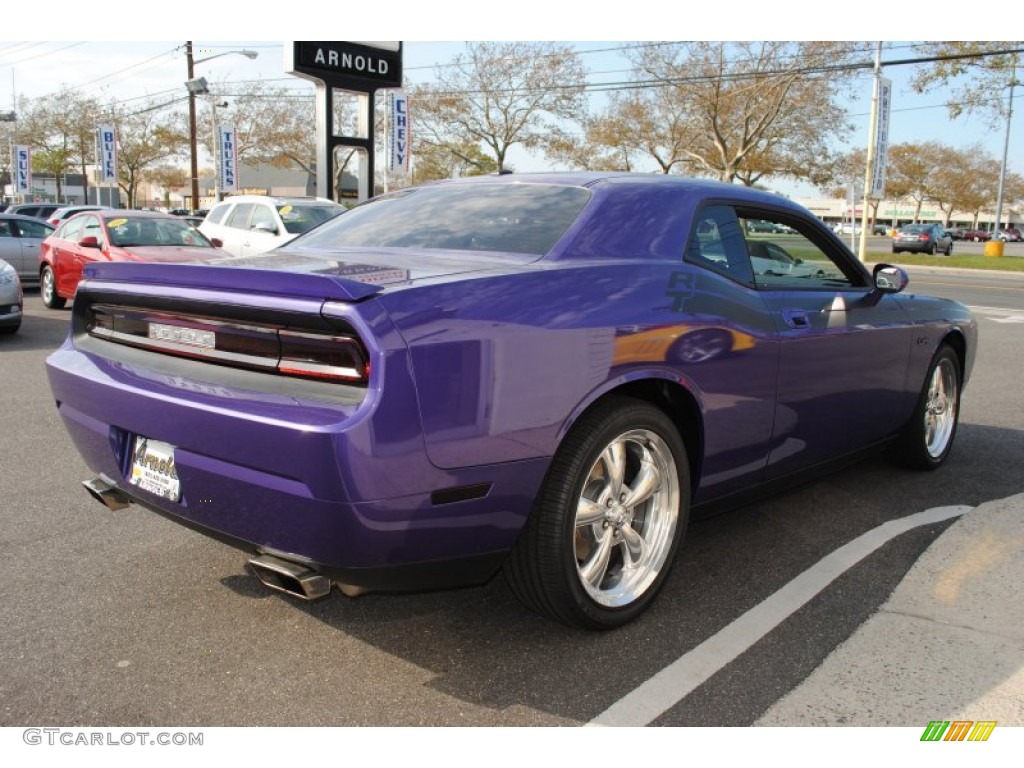 2010 Challenger R/T Classic - Plum Crazy Purple Pearl / Dark Slate Gray photo #6