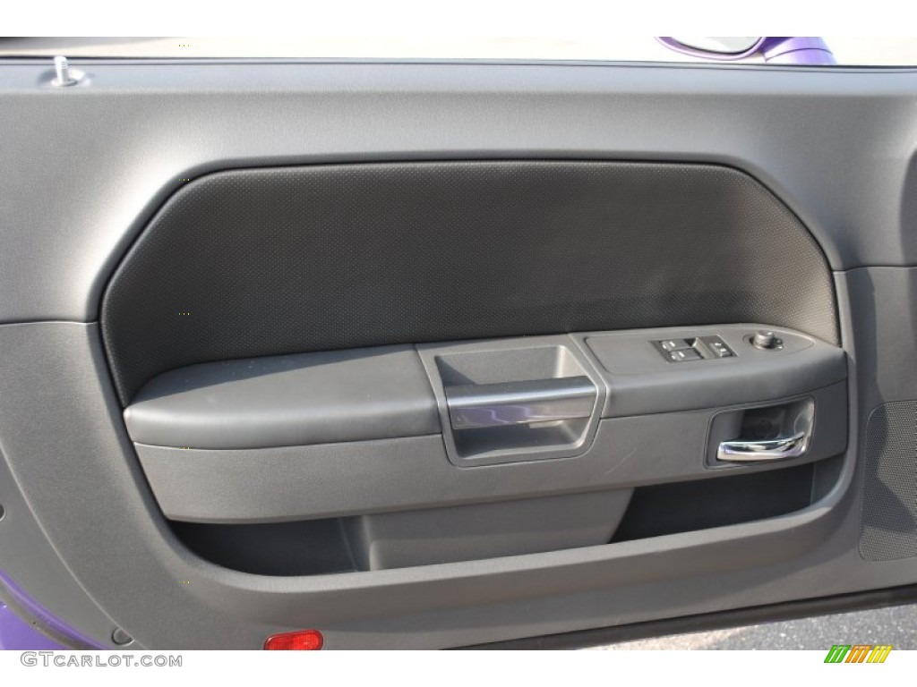 2010 Challenger R/T Classic - Plum Crazy Purple Pearl / Dark Slate Gray photo #11
