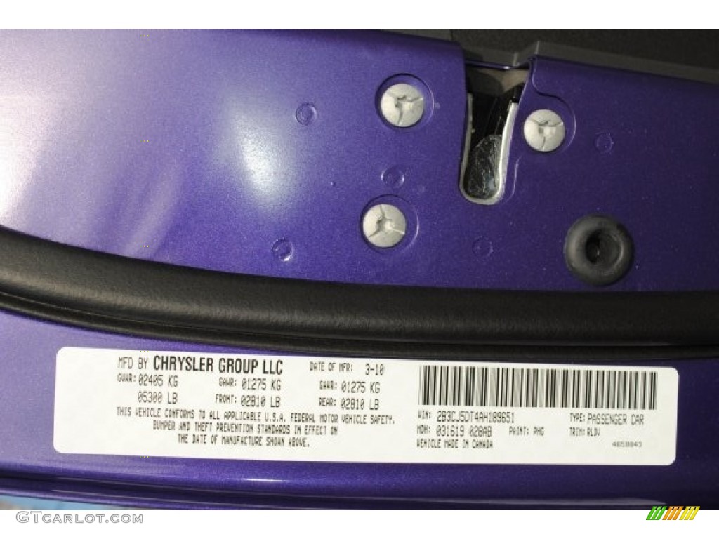 2010 Challenger R/T Classic - Plum Crazy Purple Pearl / Dark Slate Gray photo #17