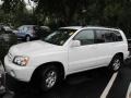Super White - Highlander 4WD Photo No. 4