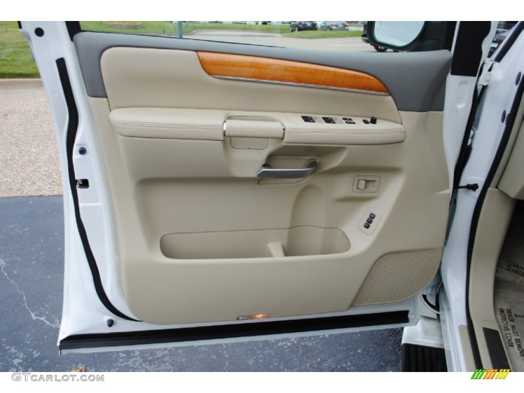 2009 Infiniti QX 56 Door Panel Photos