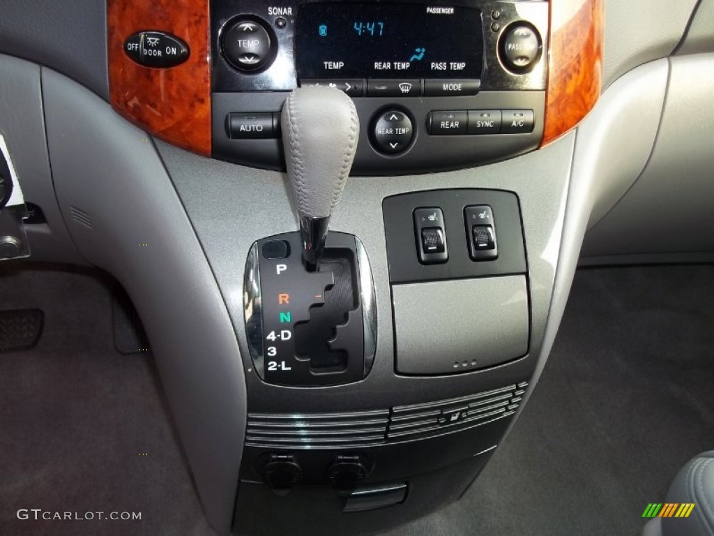 2009 Toyota Sienna XLE Transmission Photos