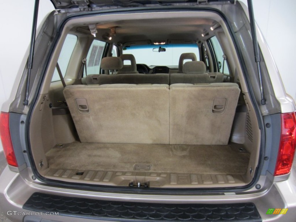 2004 Honda Pilot LX 4WD Trunk Photo #55426607