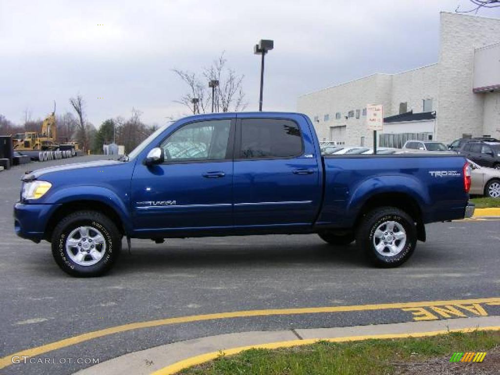 2005 Tundra SR5 Double Cab 4x4 - Spectra Blue Mica / Dark Gray photo #26