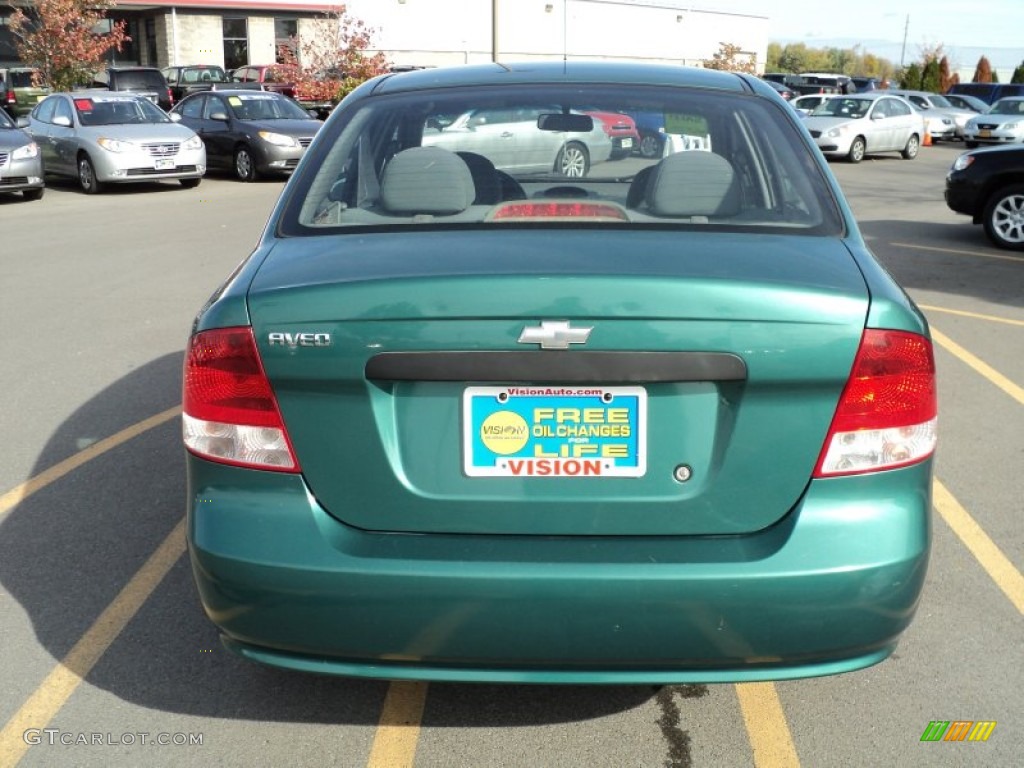 2004 Aveo Special Value Sedan - Modern Green / Gray photo #7