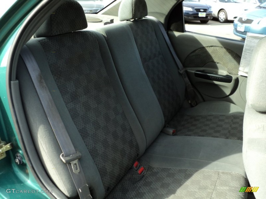 2004 Aveo Special Value Sedan - Modern Green / Gray photo #23