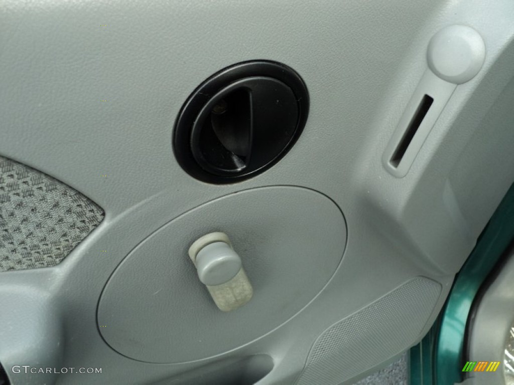 2004 Aveo Special Value Sedan - Modern Green / Gray photo #26