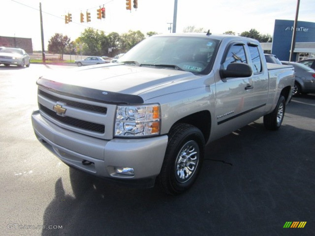 2008 Silverado 1500 Work Truck Extended Cab 4x4 - Silver Birch Metallic / Dark Titanium photo #3