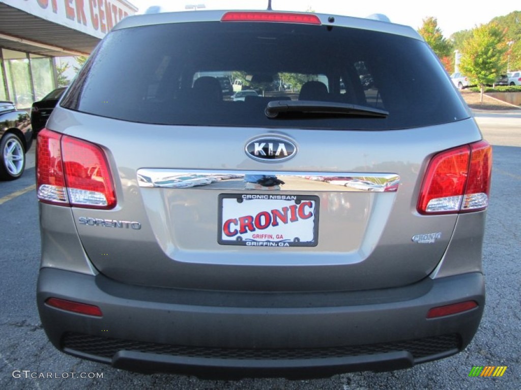 2011 Sorento LX V6 - Titanium Silver / Black photo #6