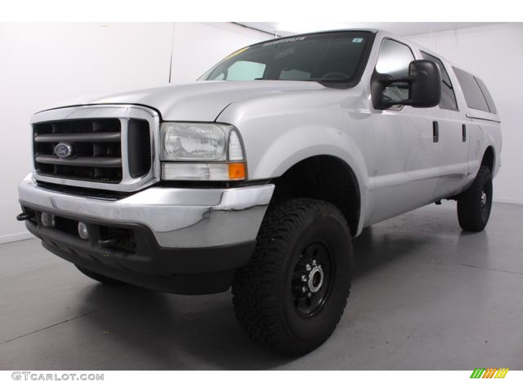 2002 F250 Super Duty XLT Crew Cab 4x4 - Oxford White / Medium Flint photo #1