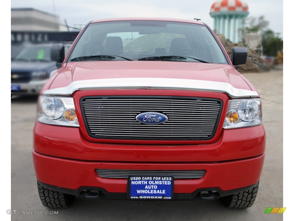 2006 F150 STX SuperCab 4x4 - Bright Red / Medium/Dark Flint photo #2