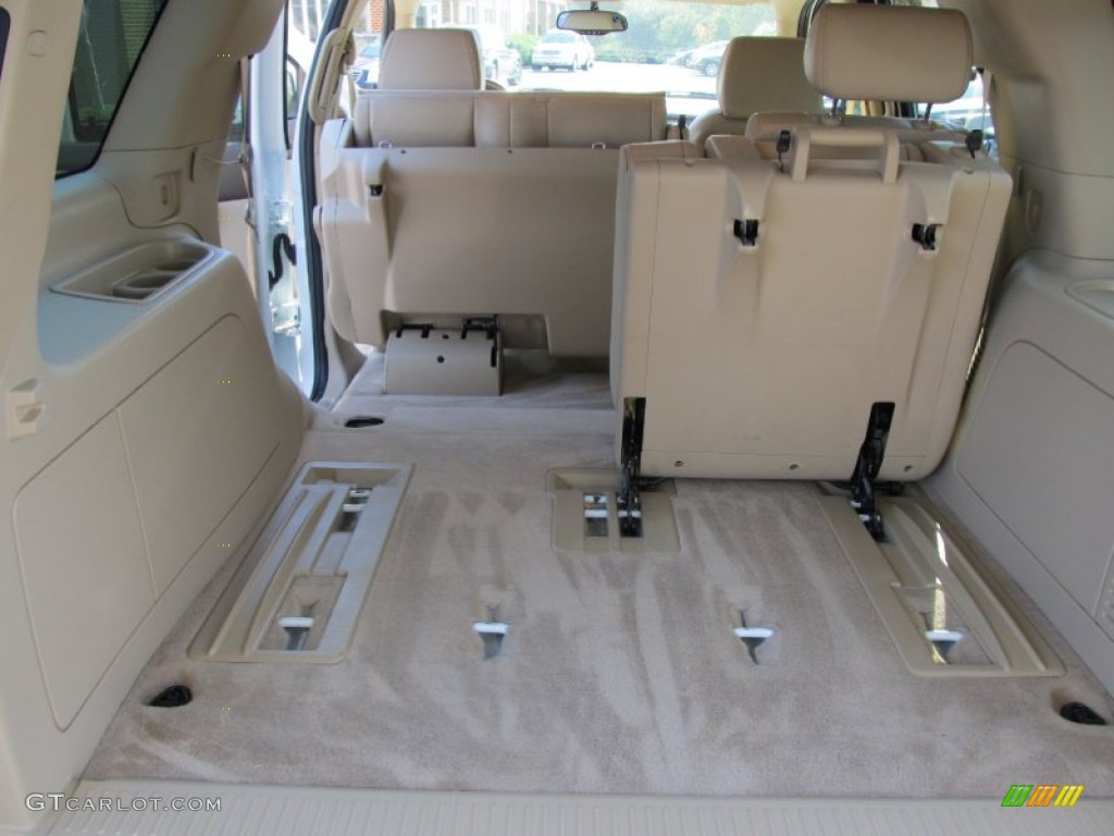 2007 GMC Yukon SLT 4x4 Trunk Photo #55439172