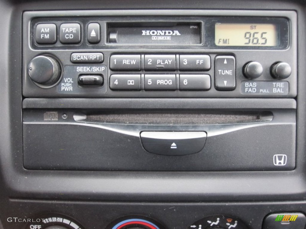 2001 Honda CR-V LX 4WD Audio System Photos