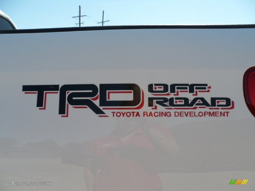 2012 Tundra SR5 TRD CrewMax 4x4 - Super White / Graphite photo #17