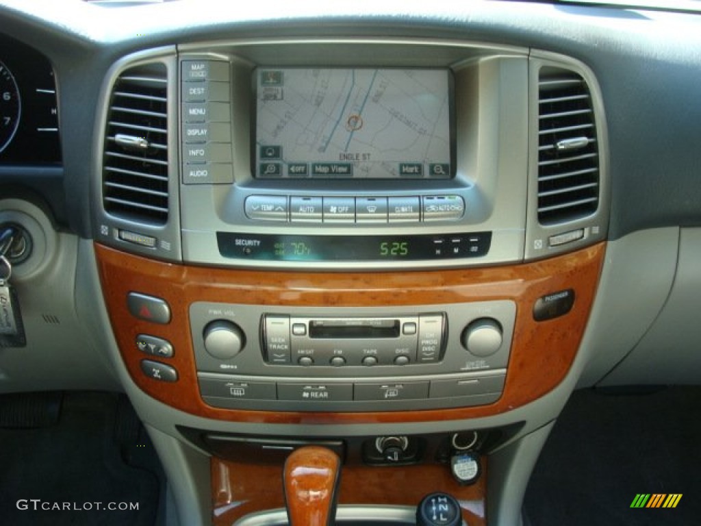 2007 Lexus LX 470 Controls Photos