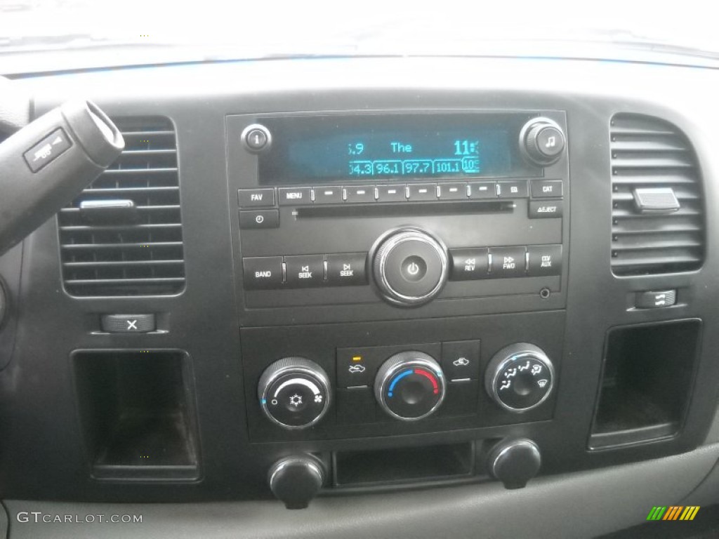 2008 Silverado 1500 LS Regular Cab 4x4 - Black / Dark Titanium photo #17