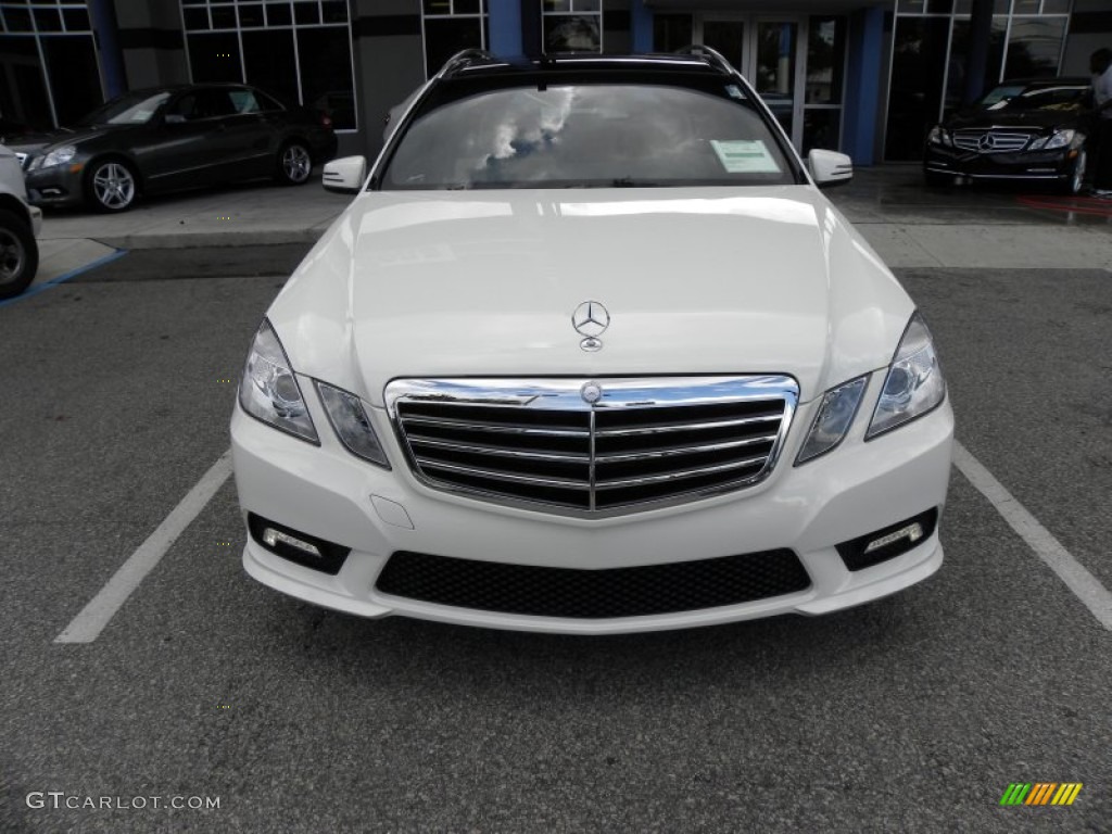 2011 E 350 4Matic Wagon - Arctic White / Almond/Black photo #1