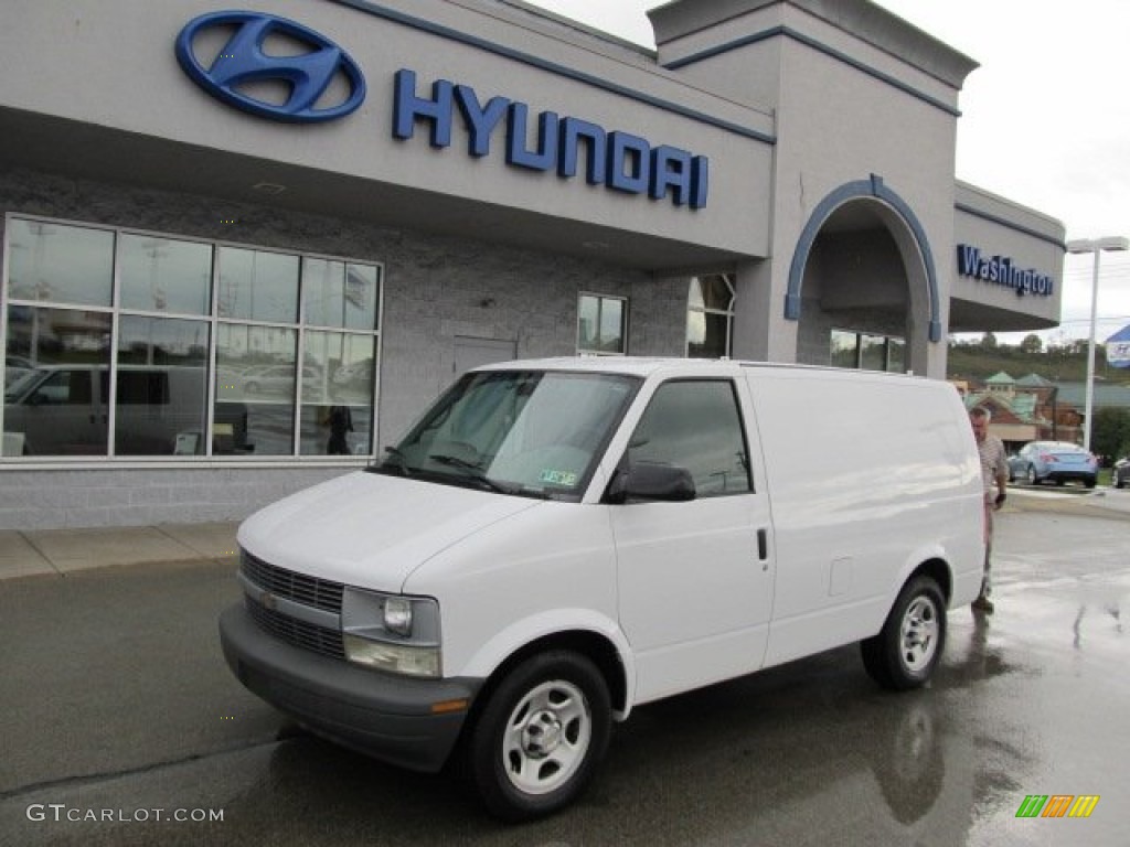 2005 Astro AWD Cargo Van - Summit White / Medium Gray photo #1