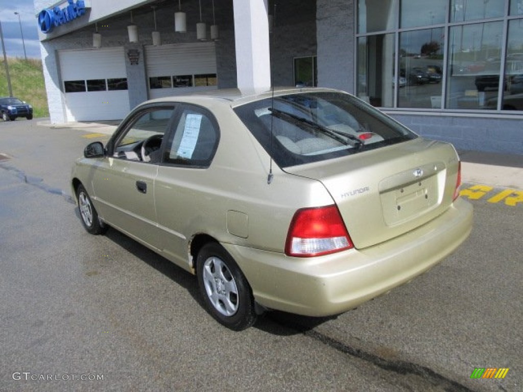2002 Hyundai Accent GS Coupe Exterior Photos