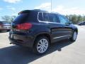 Deep Black Metallic - Tiguan SE Photo No. 2