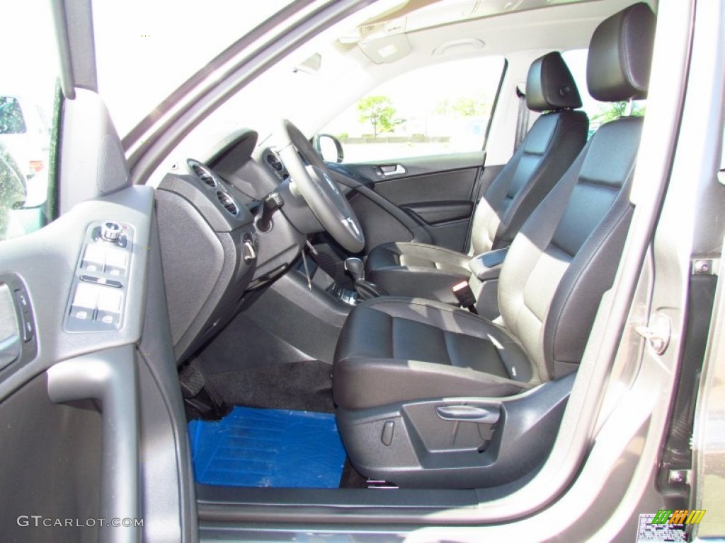 Black Interior 2012 Volkswagen Tiguan SE Photo #55452380