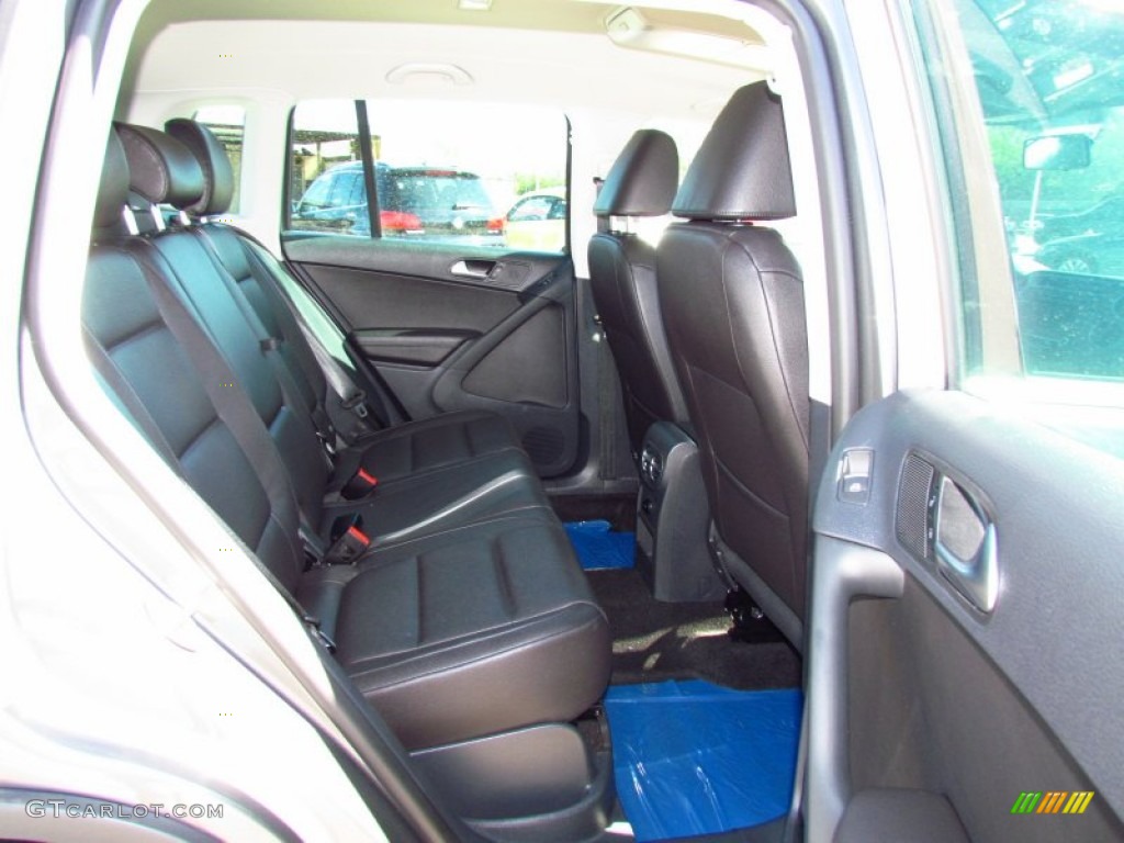 Black Interior 2012 Volkswagen Tiguan SE Photo #55452392