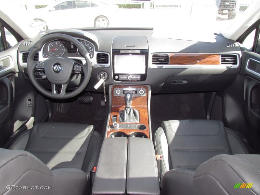 2012 Volkswagen Touareg TDI Lux 4XMotion Black Anthracite Dashboard Photo #55452566