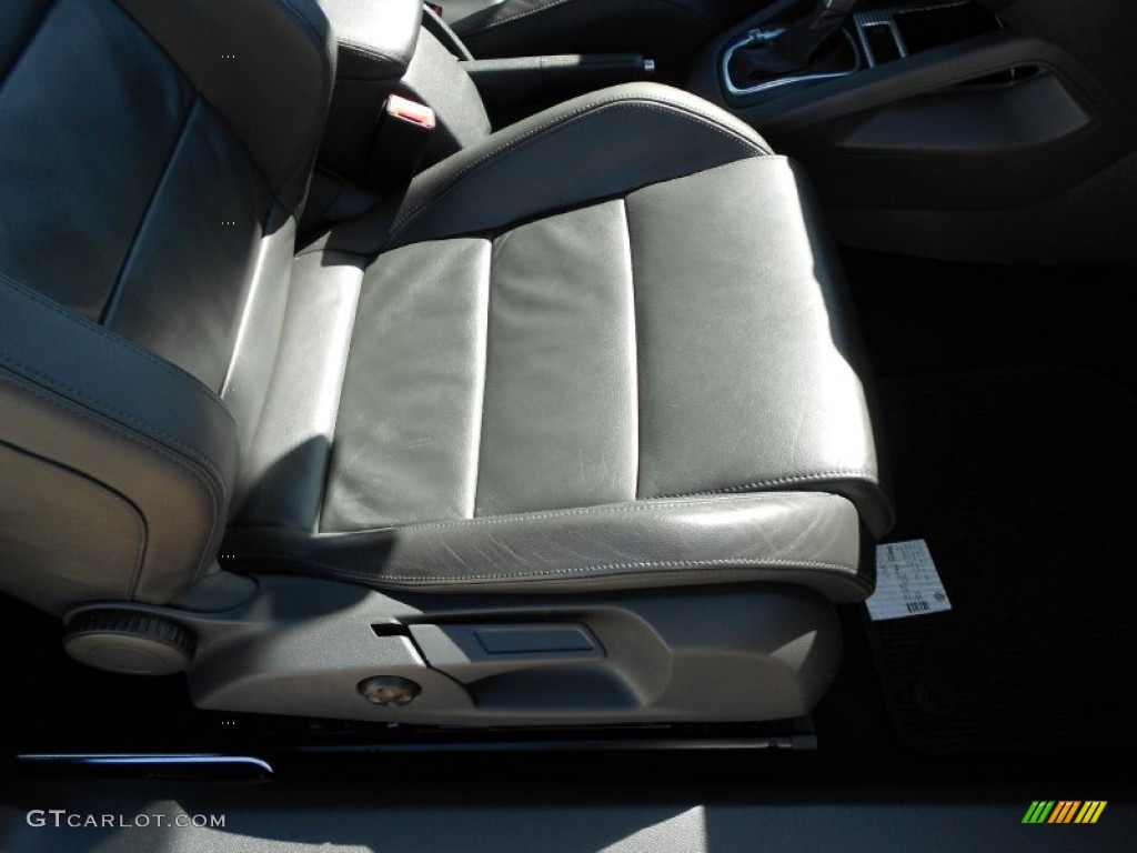 2008 R32  - Tornado Red / Anthracite photo #17